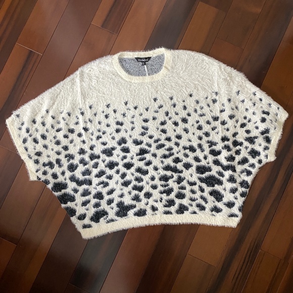 36 - PLUS SIZE ANIMAL PRINT SWEATER - Picture 7 of 9
